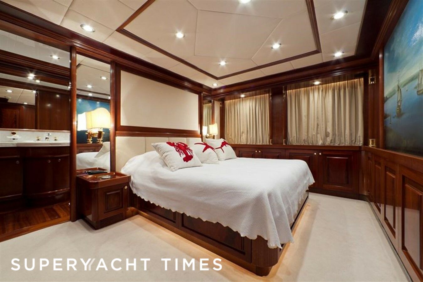 Sophie Blue yacht stateroom