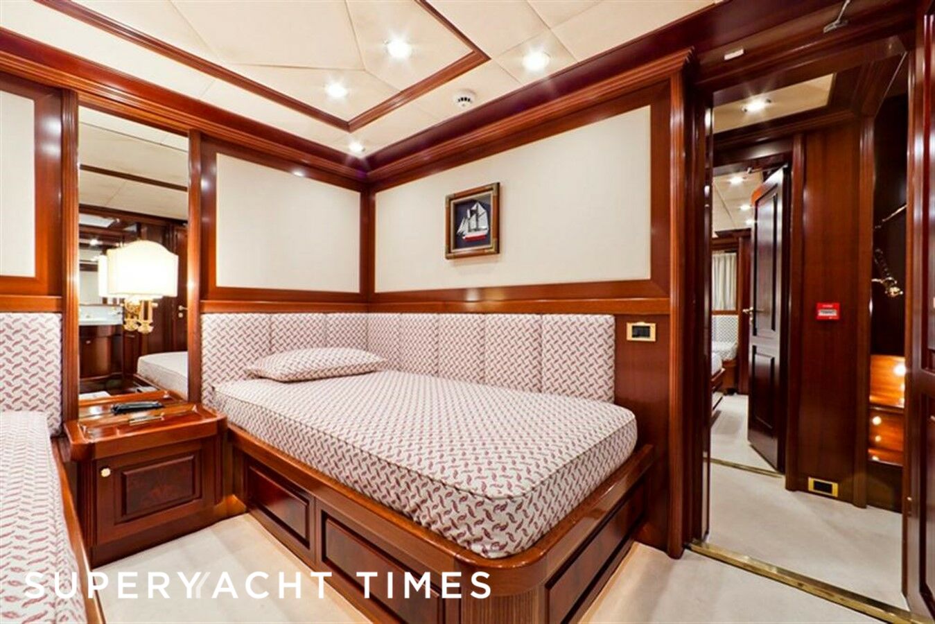Sophie Blue yacht stateroom