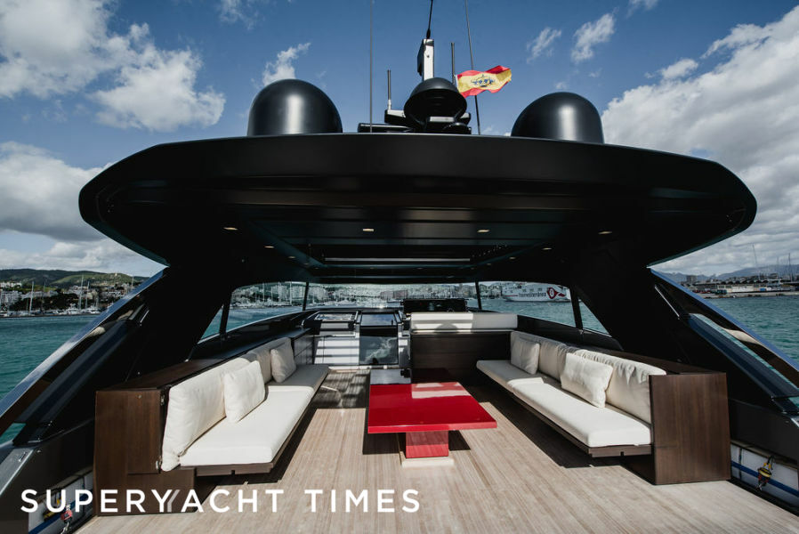 Zazzazu II yacht upper deck