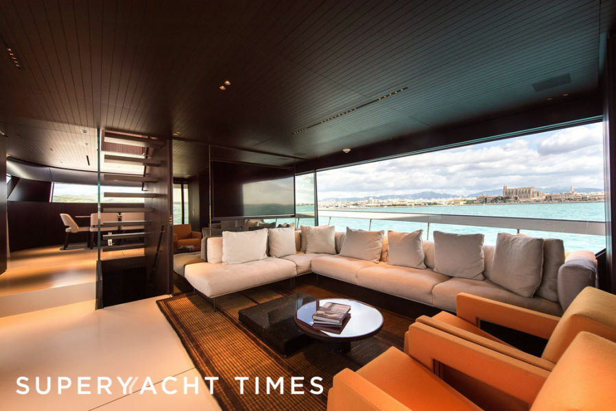 Zazzazu II yacht saloon