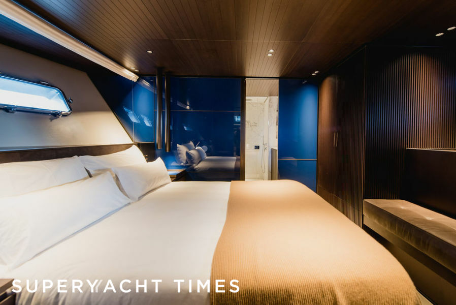 Zazzazu II yacht stateroom