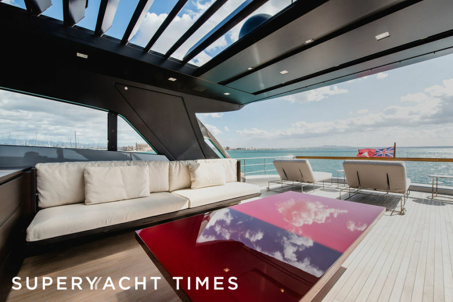 Zazzazu II yacht upper deck
