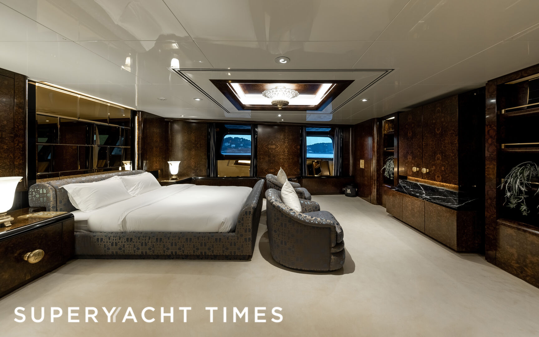 Lady Moura yacht stateroom 