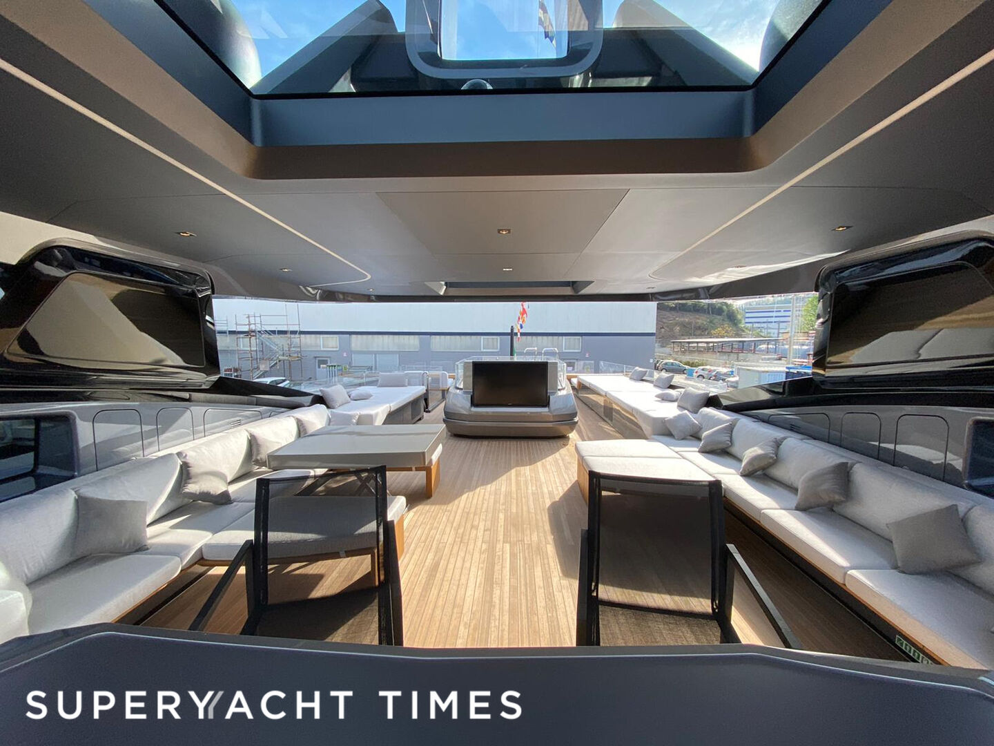 Panam yacht sun deck