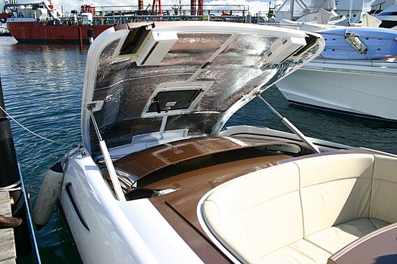 Topaz 11.25m Convertible thumbnail