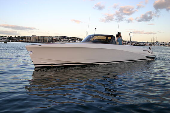 Topaz 11.25m Convertible thumbnail