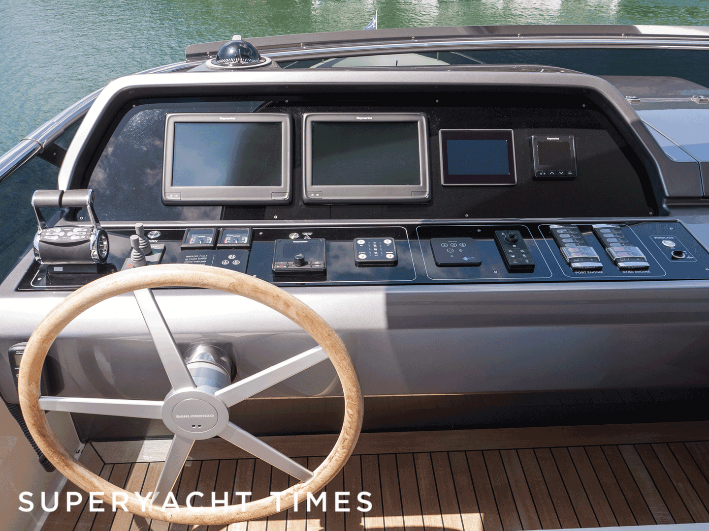 Lady E yacht flybridge