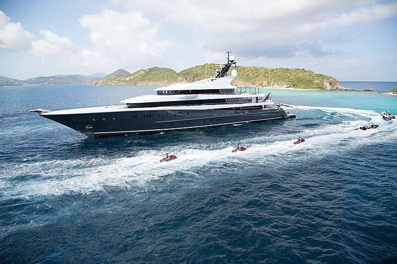 Phoenix 2 Yacht 