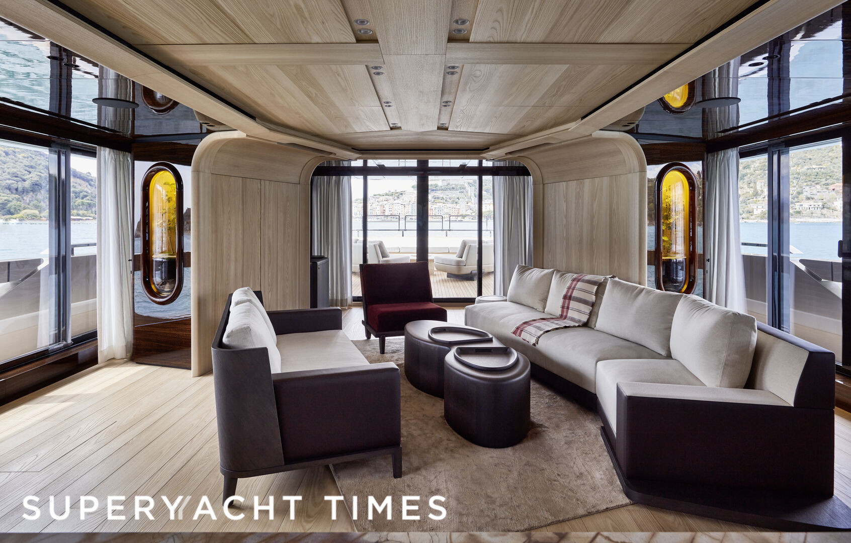 Annabella yacht upper deck saloon 