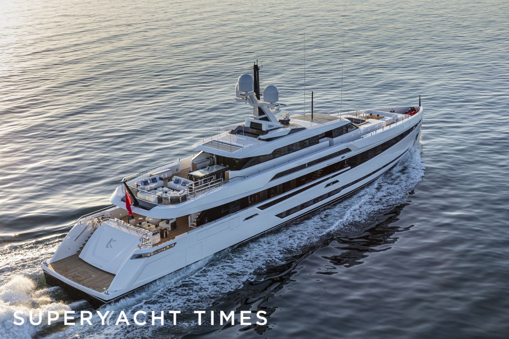 K2 yacht cruising 