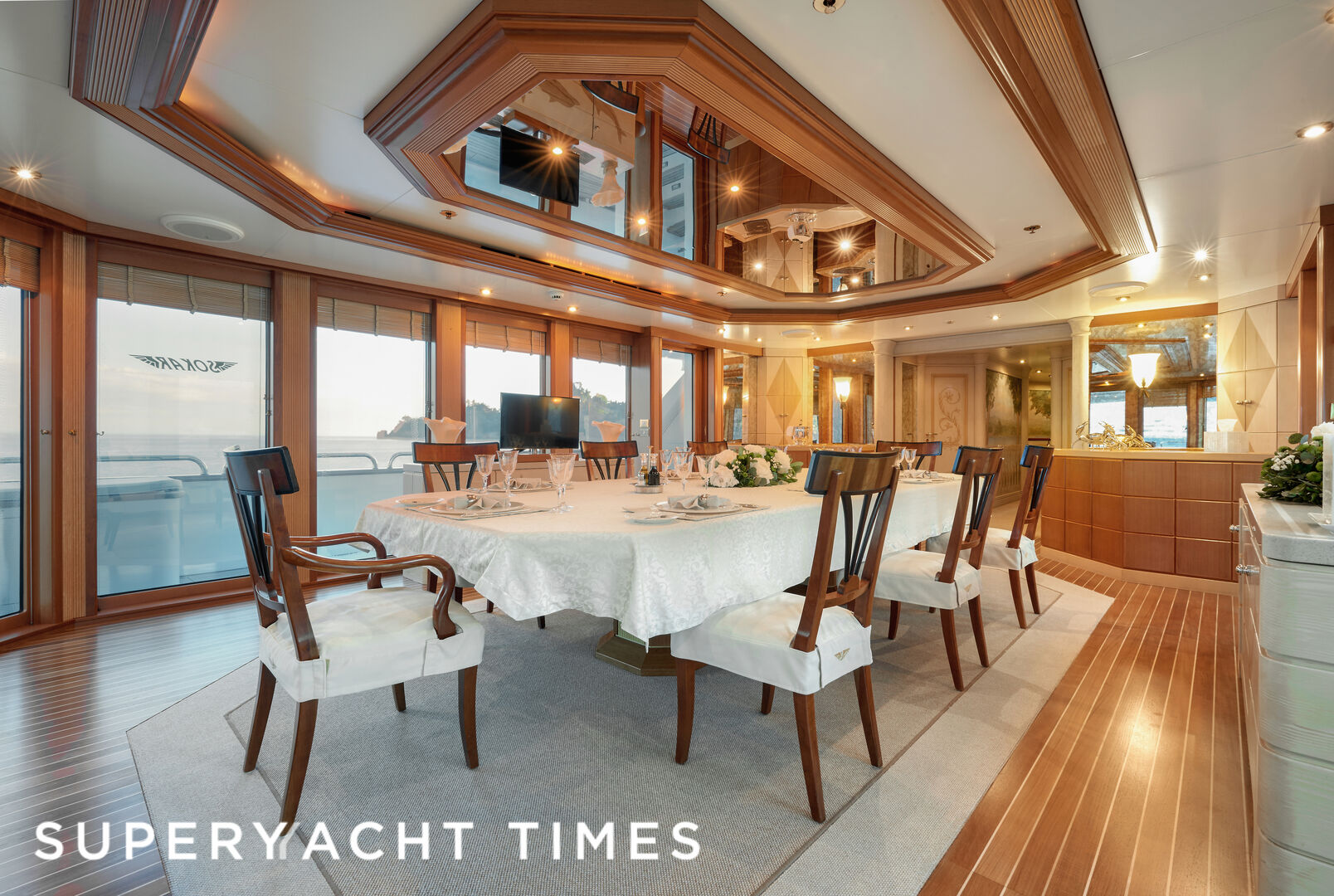 Sokar yacht dining