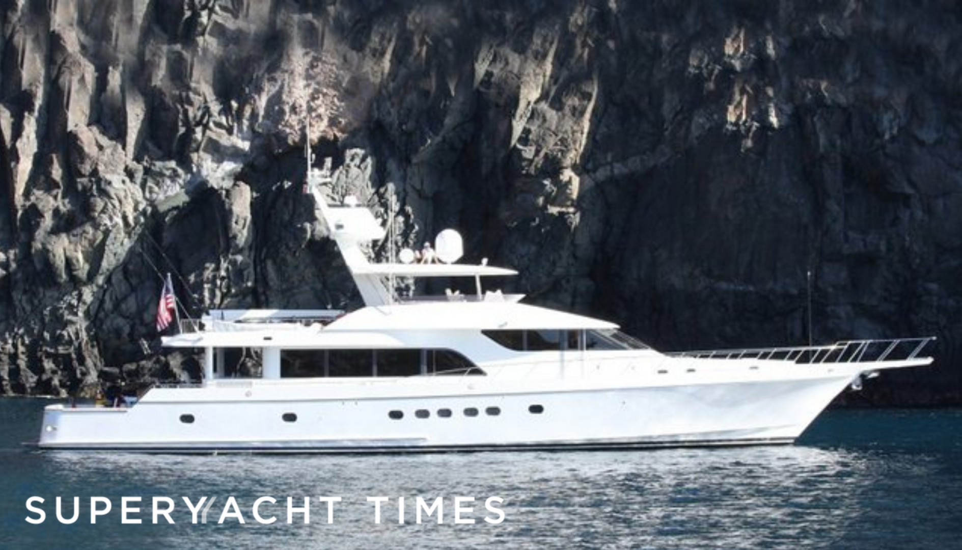 Chiron yacht anchored 