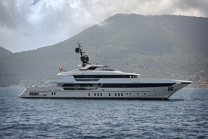 Aily Yacht 