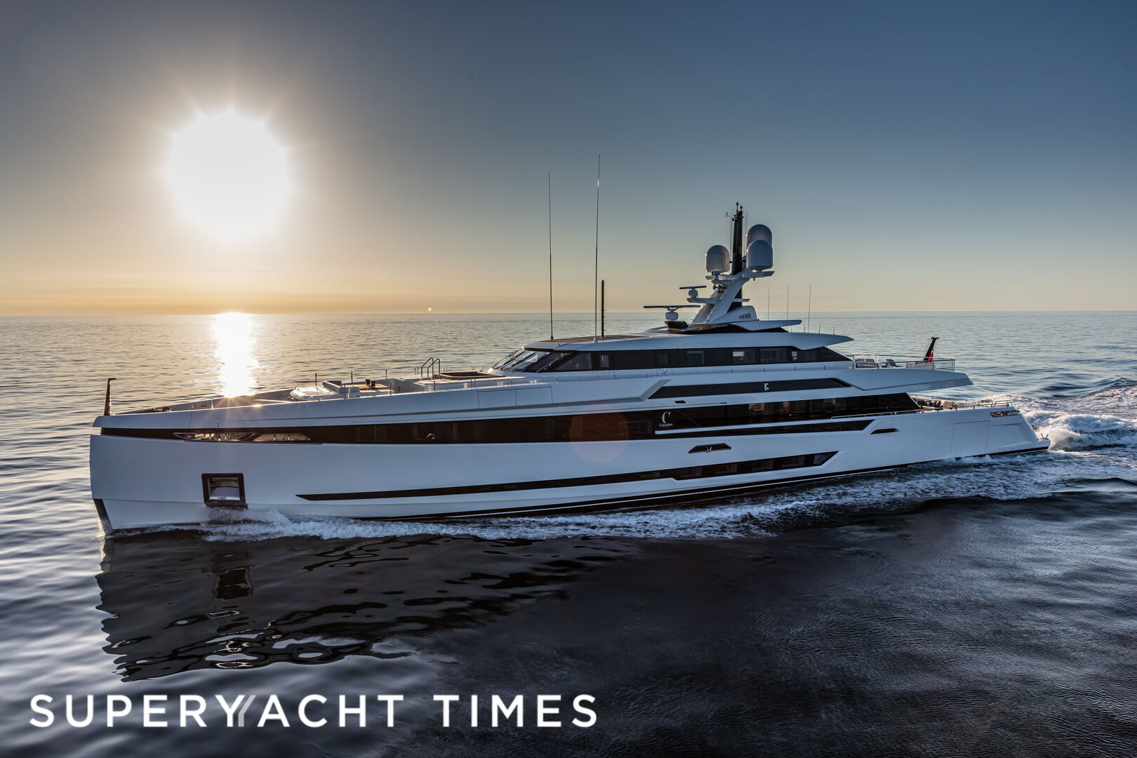 K2 yacht running 