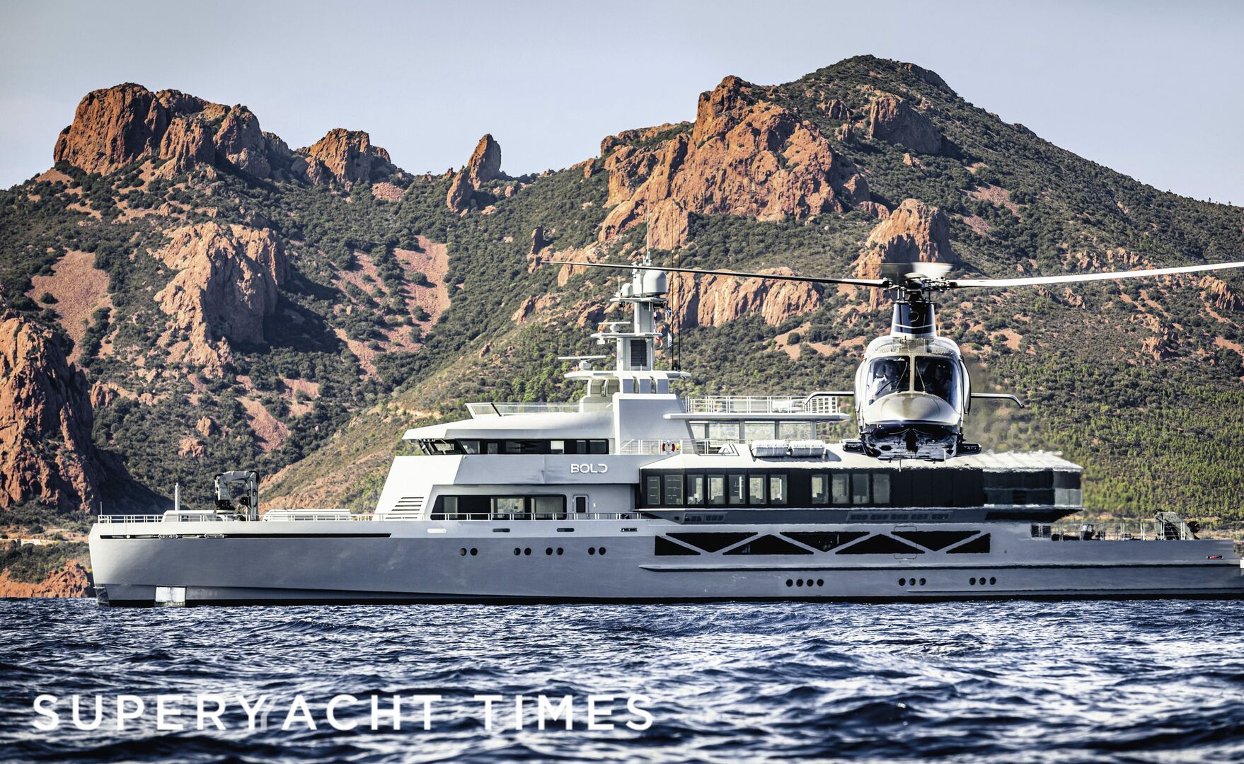 Bold superyacht cruising