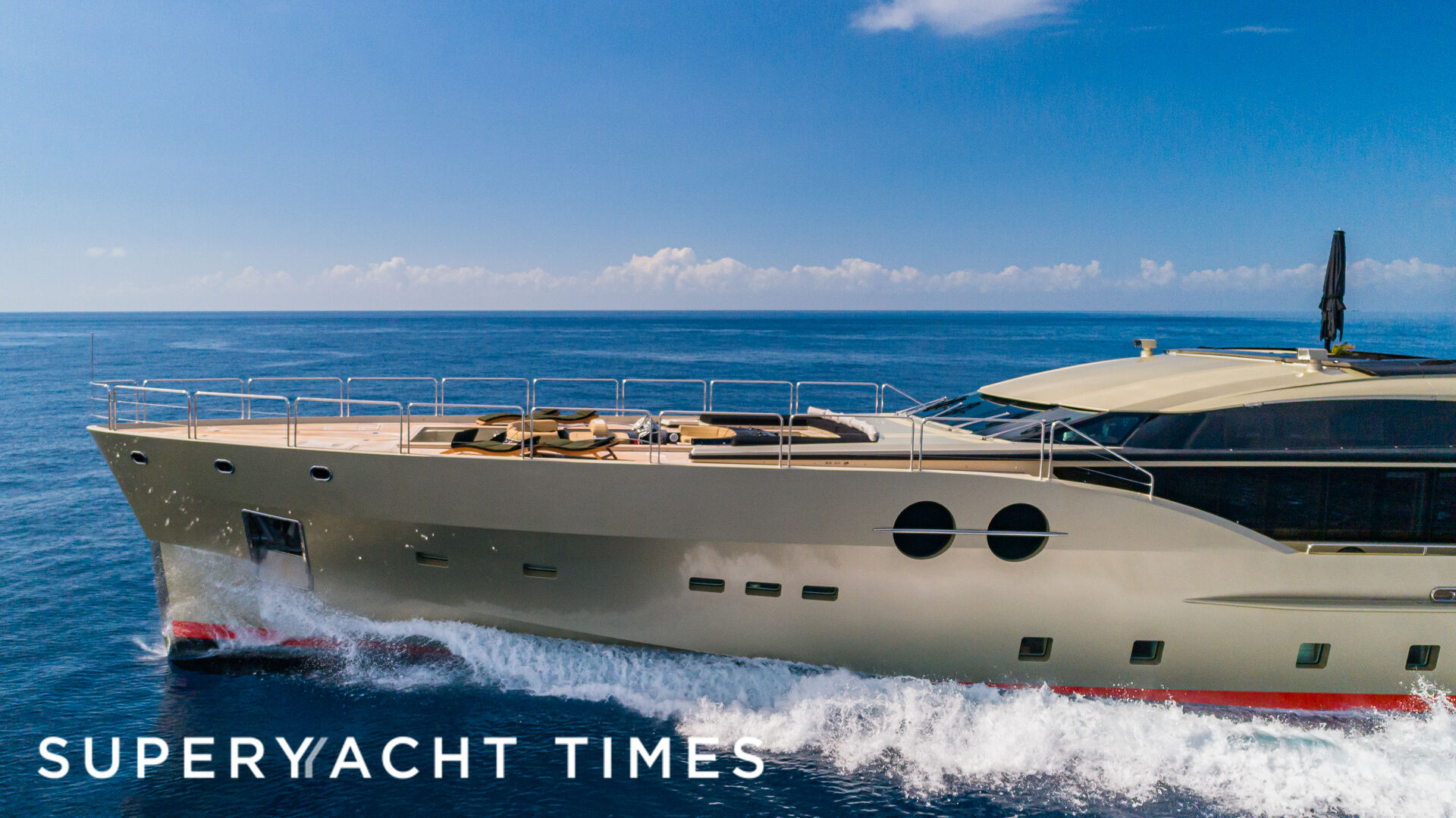 DB9 yacht cruising