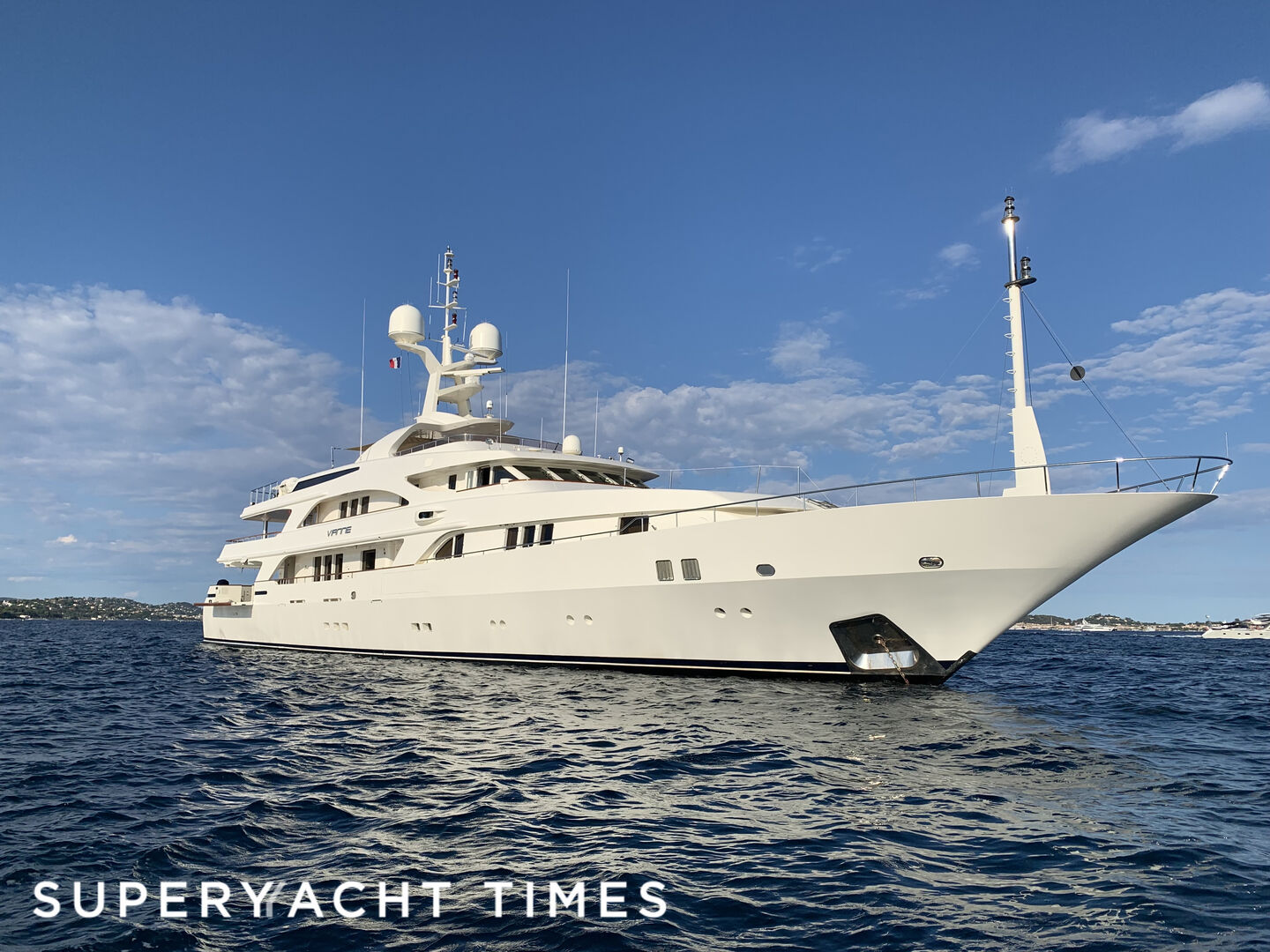 Crypto-mania: Superyacht Vianne offered in Crypto and NFTs