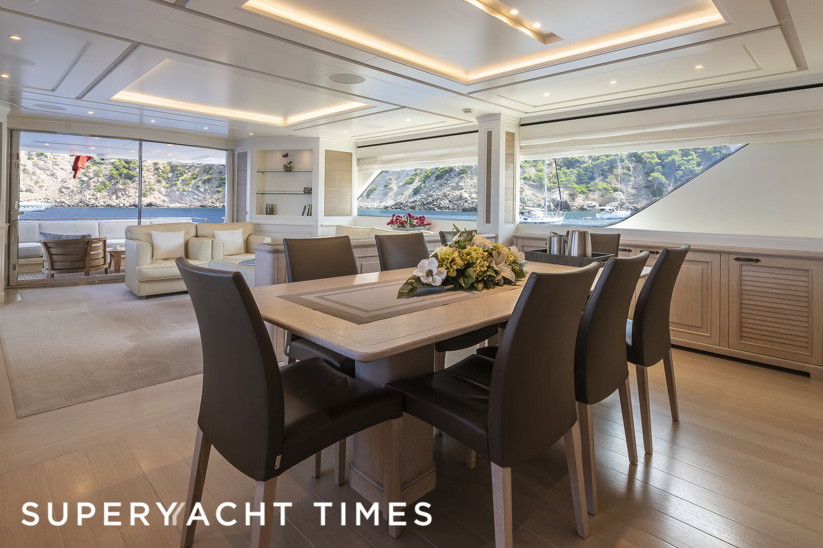 Christina yacht dining