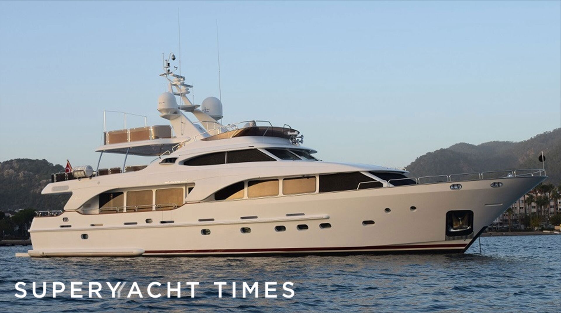 Lalika yacht anchored