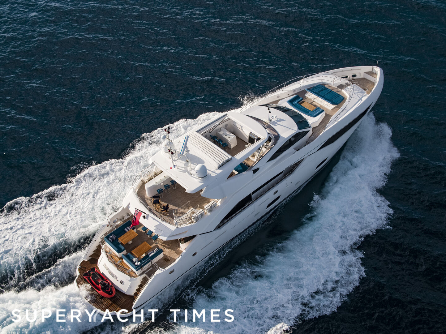 Renewal 2 yacht cruising