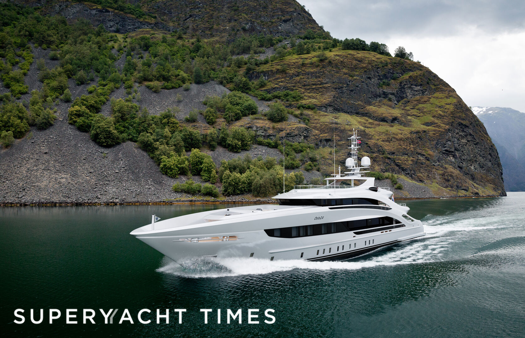 Oslo24 yacht exterior design