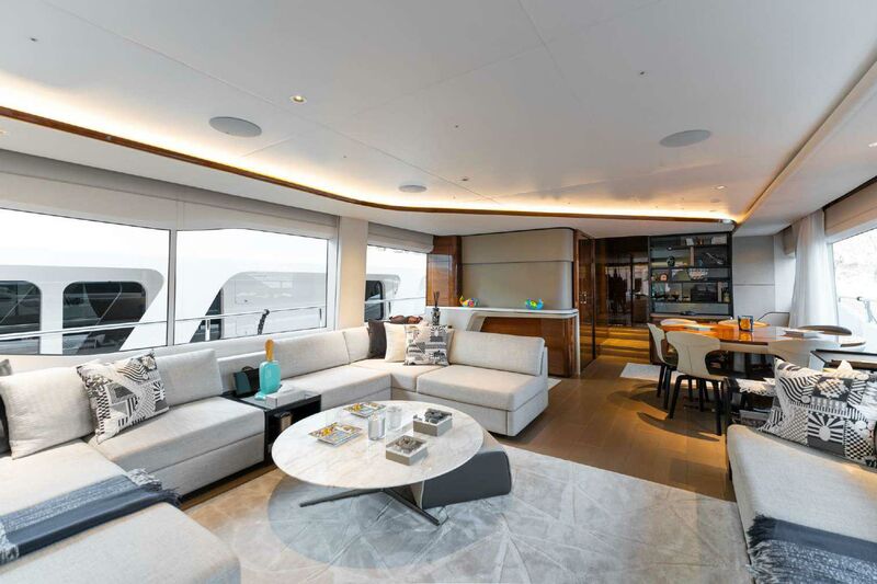 Ritz yacht saloon 