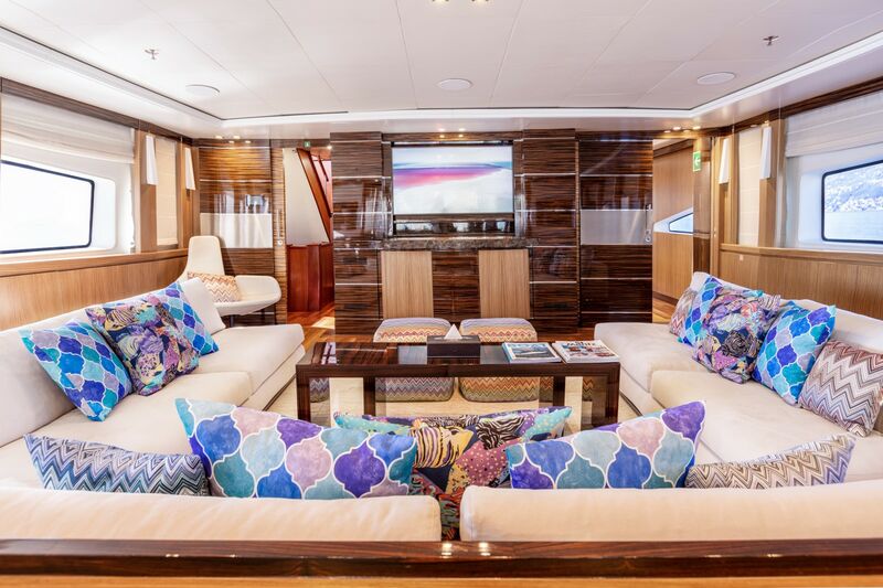 Panakeia yacht saloon