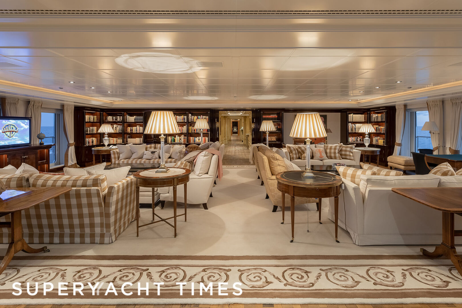 Carinthia VII yacht saloon 