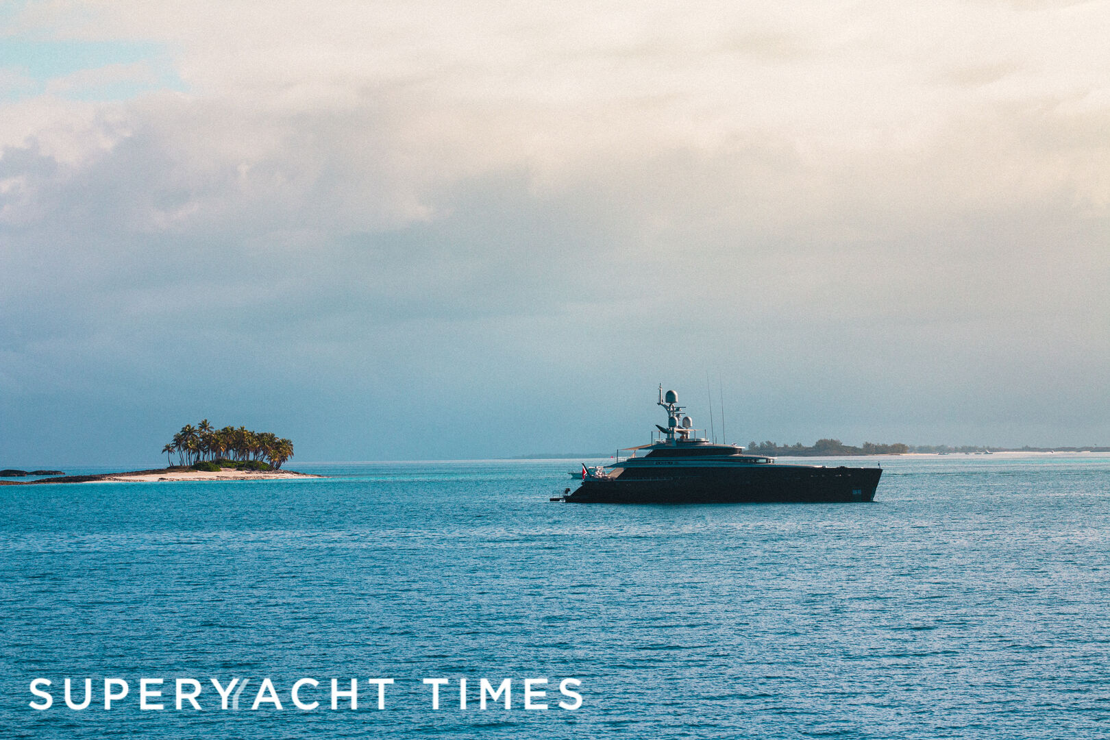 Superyacht Kiss in the Bahamas
