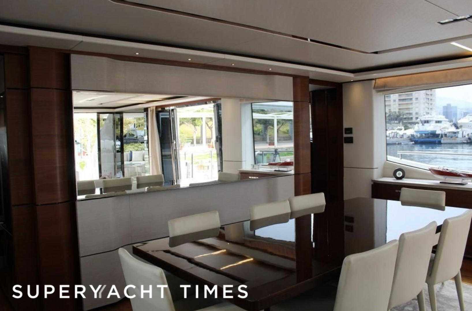 Samaya yacht dining 