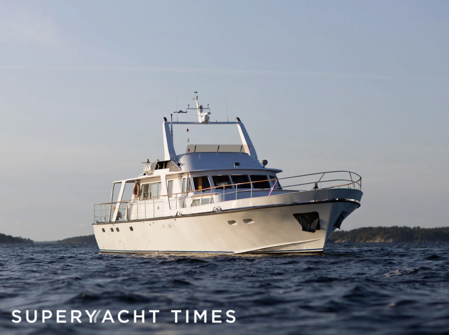 Stella Nova yacht anchored 