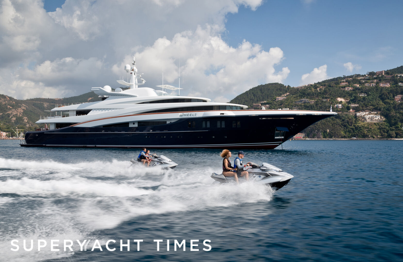 Wheels yacht cruising with toys