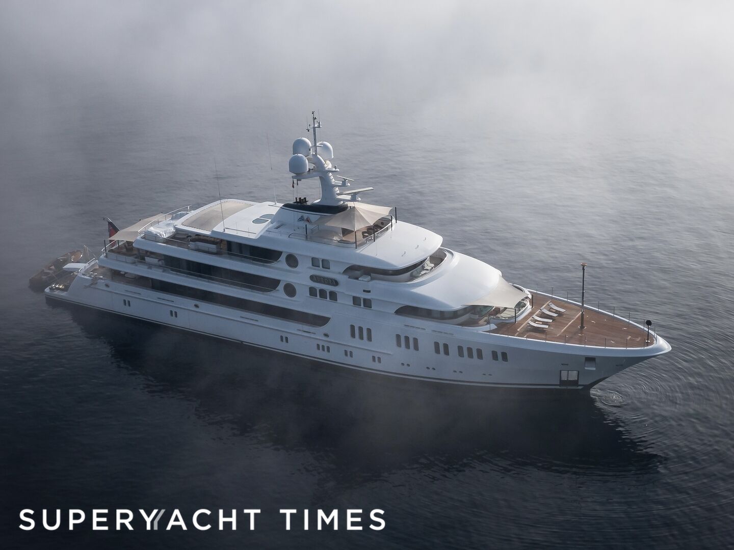 74m superyacht Aurora in Sardinia