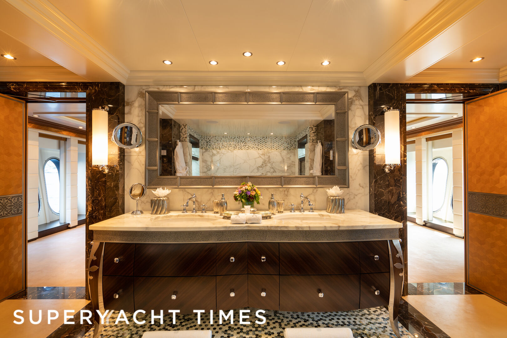 Kaiser yacht bathroom