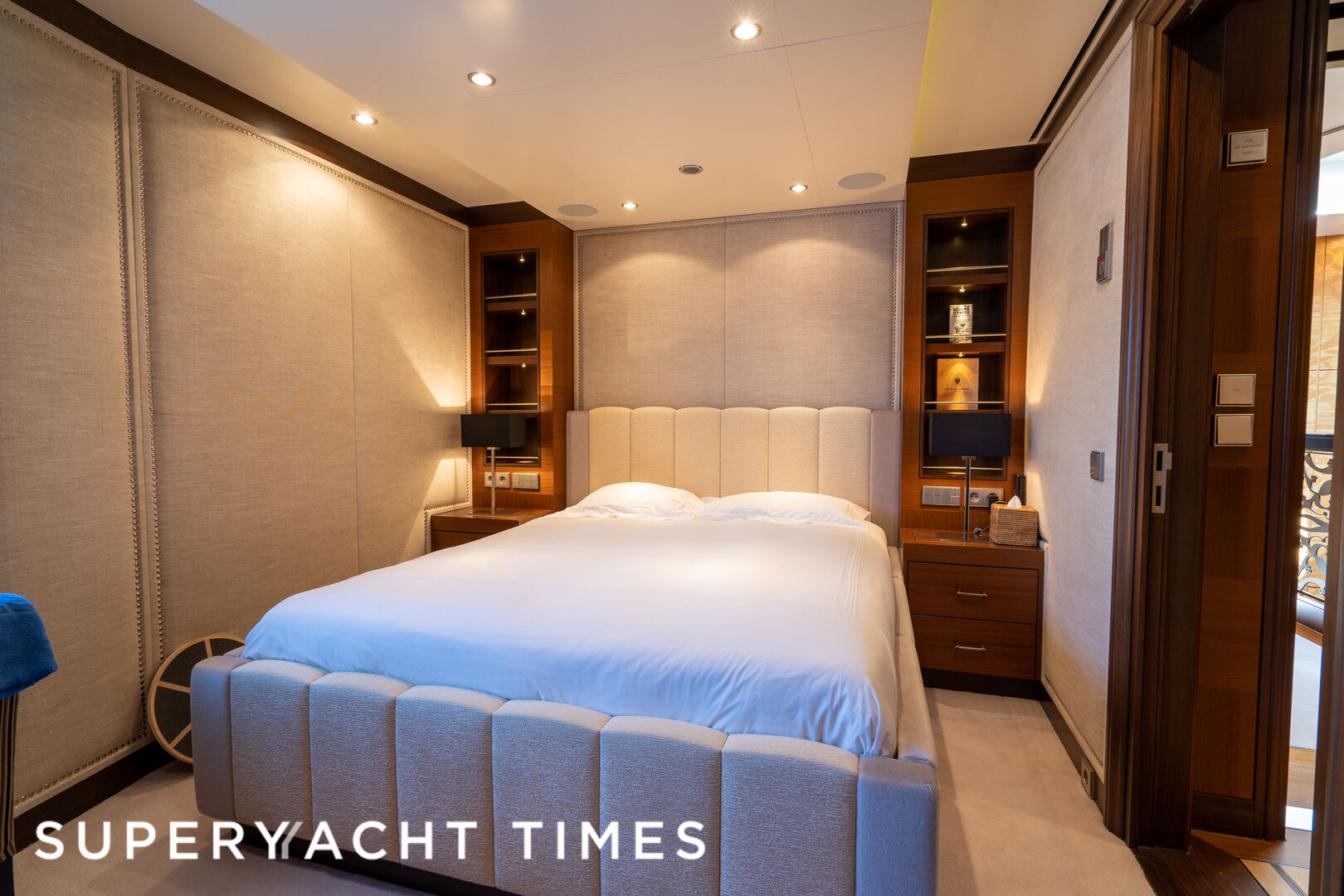 Kaiser yacht stateroom