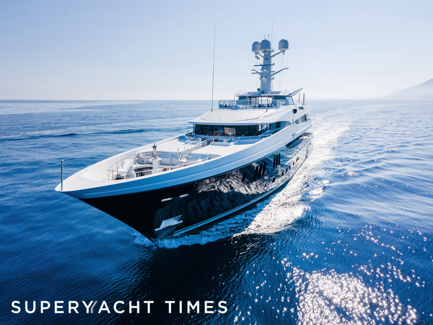 Kaiser yacht cruising