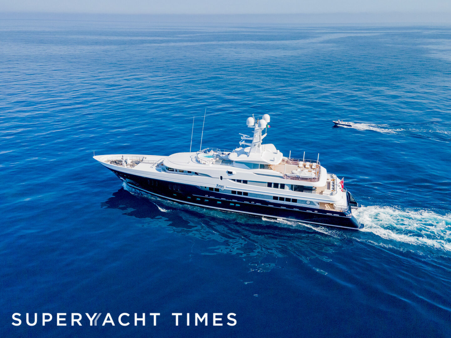 Kaiser yacht cruising