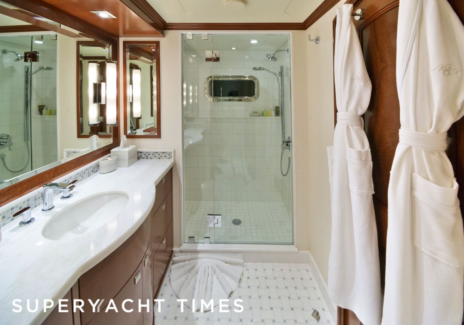 Fore Aces yacht bathroom 