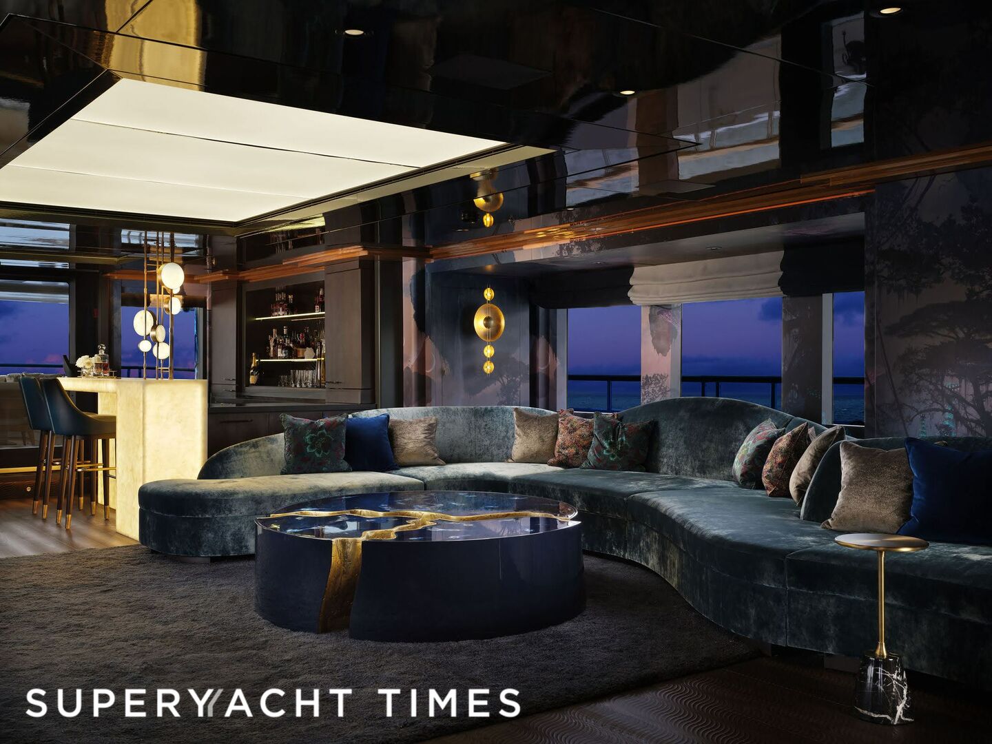 Galaxy yacht saloon