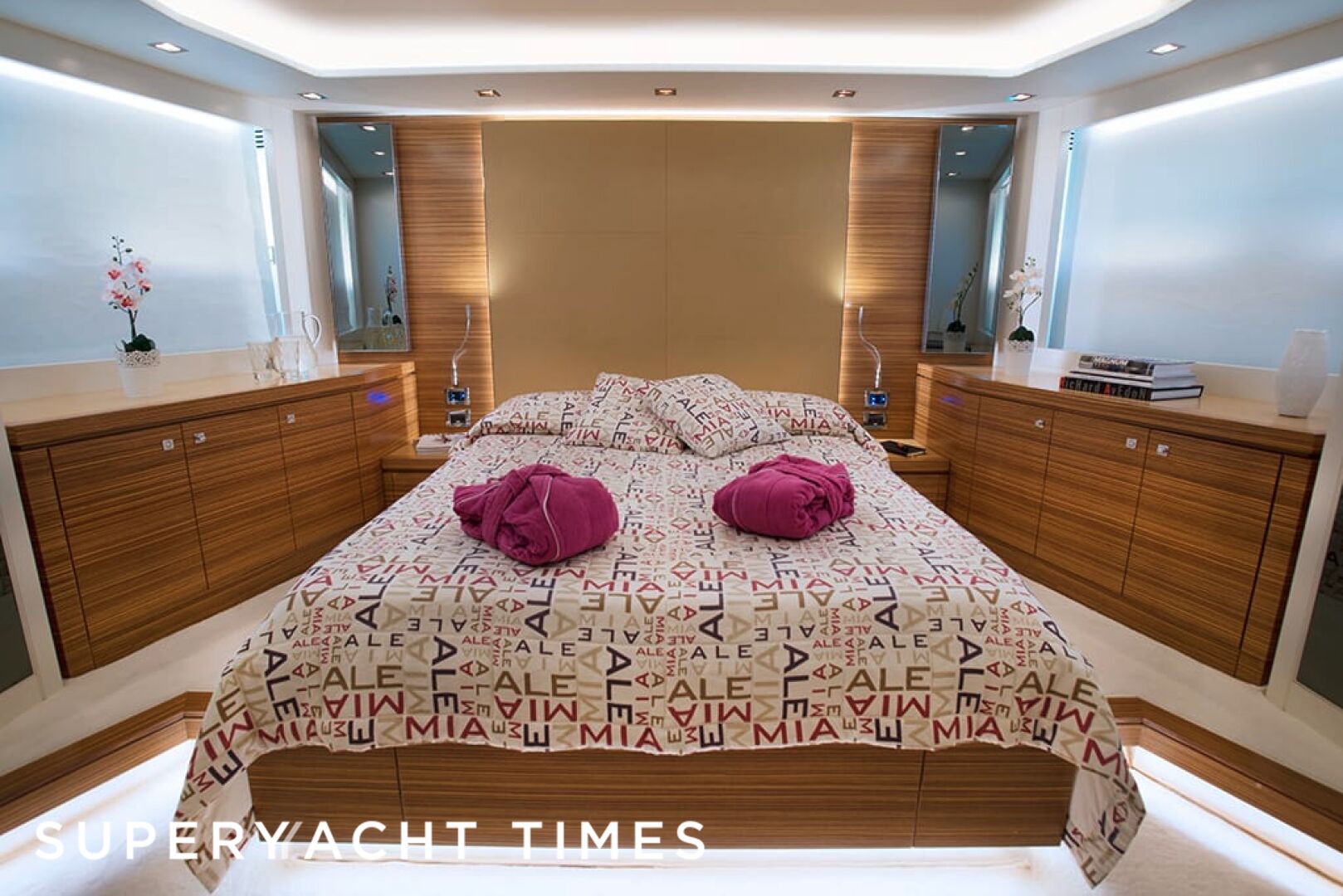Ale.Mia yacht stateroom 