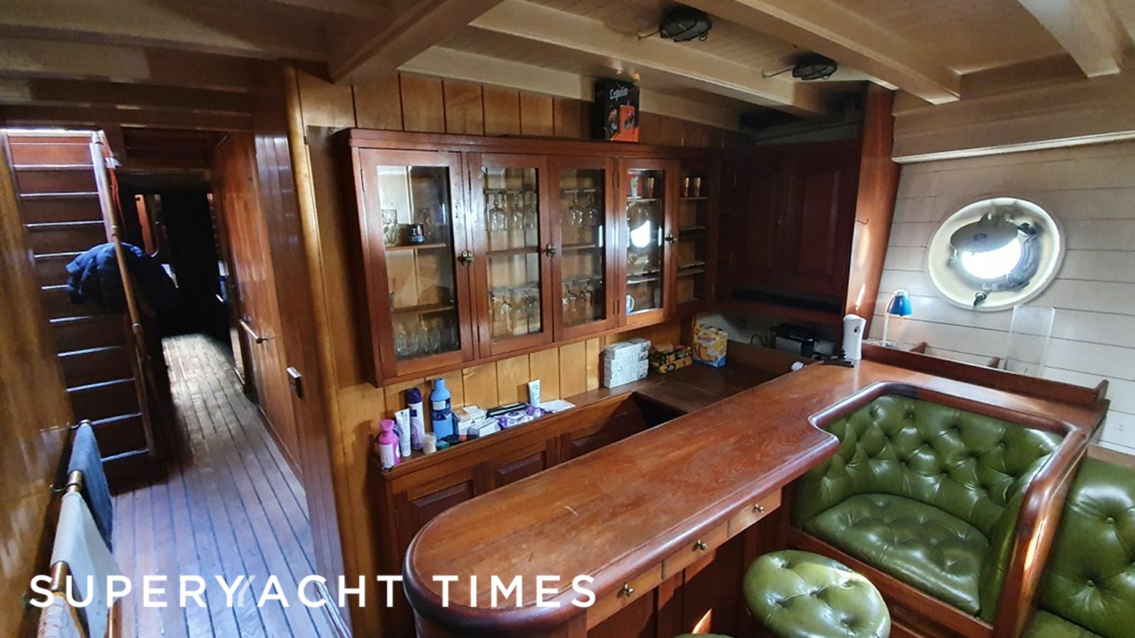 Zaca A Te Moana yacht saloon 