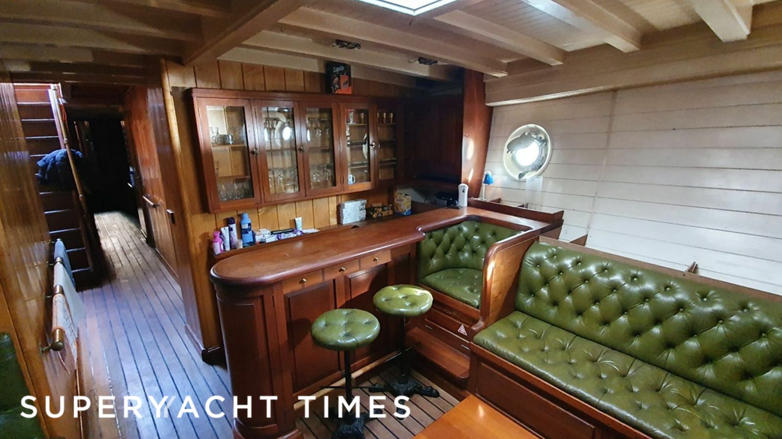 Zaca A Te Moana yacht saloon 