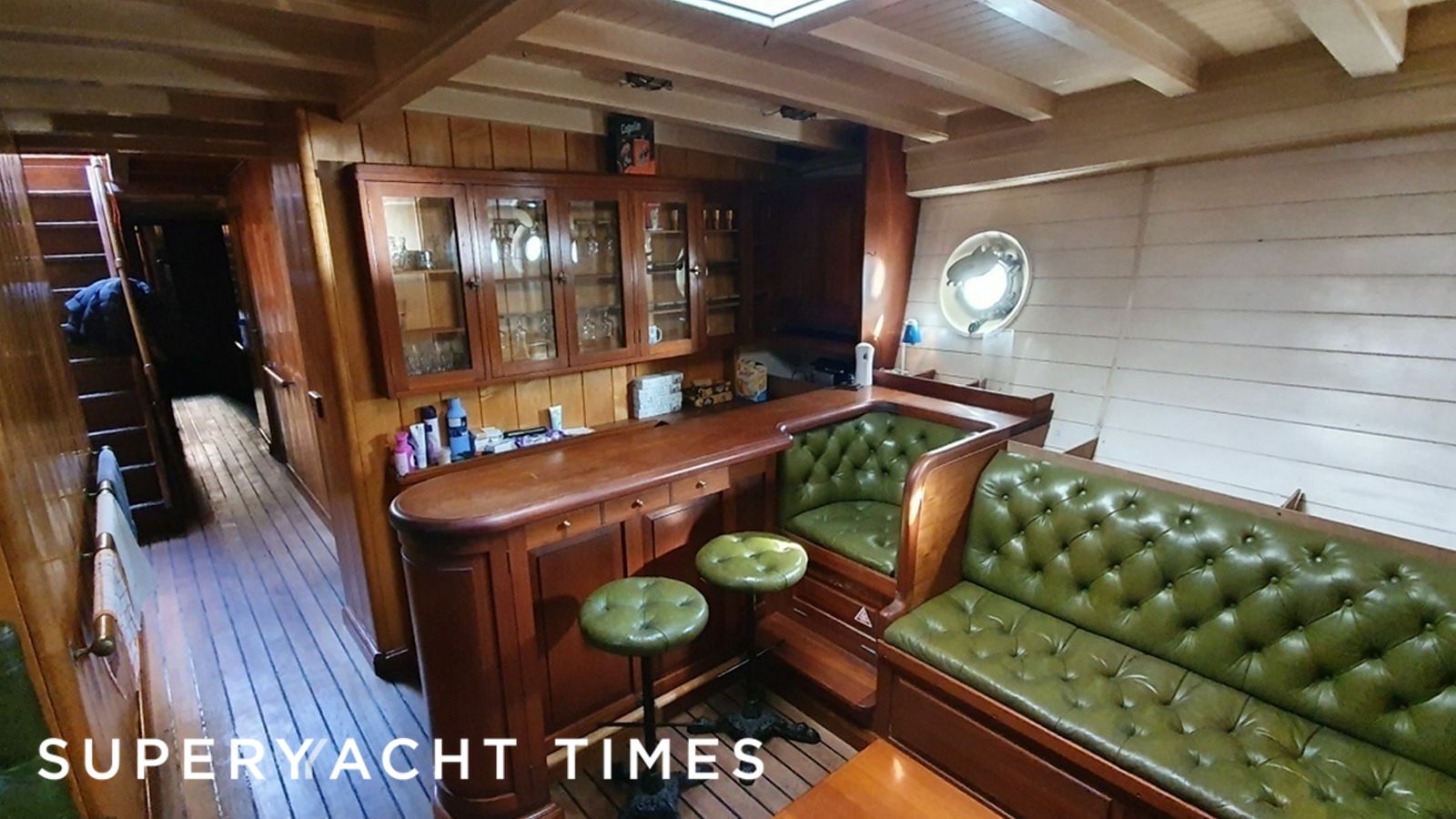 Zaca A Te Moana yacht saloon 