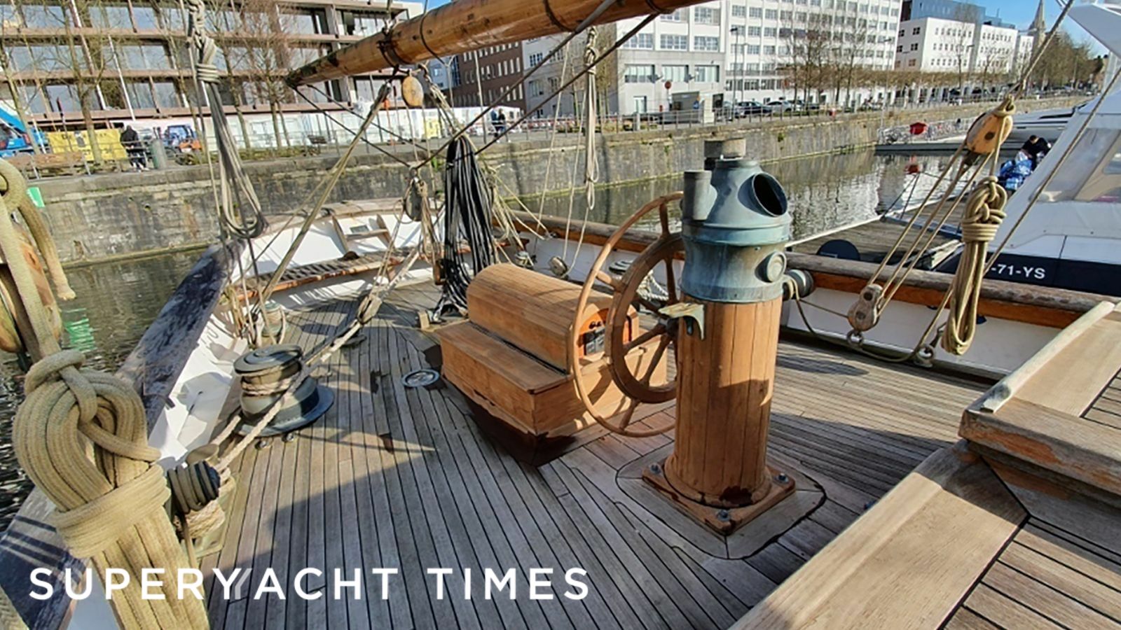 Zaca A Te Moana yacht deck