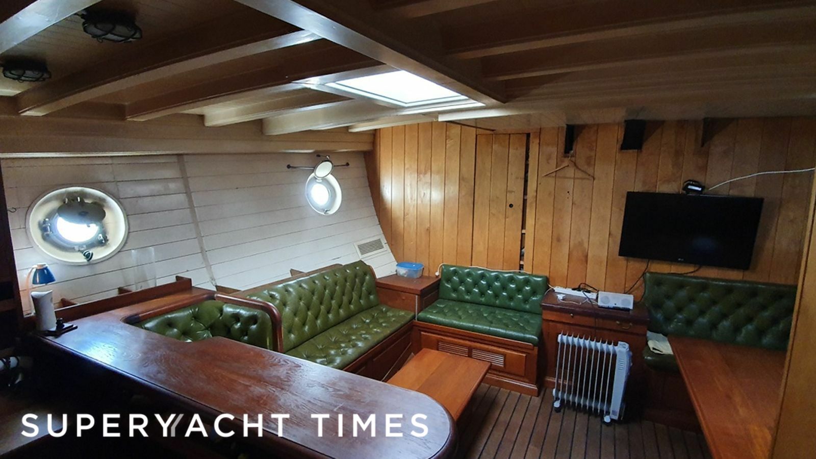 Zaca A Te Moana yacht saloon 