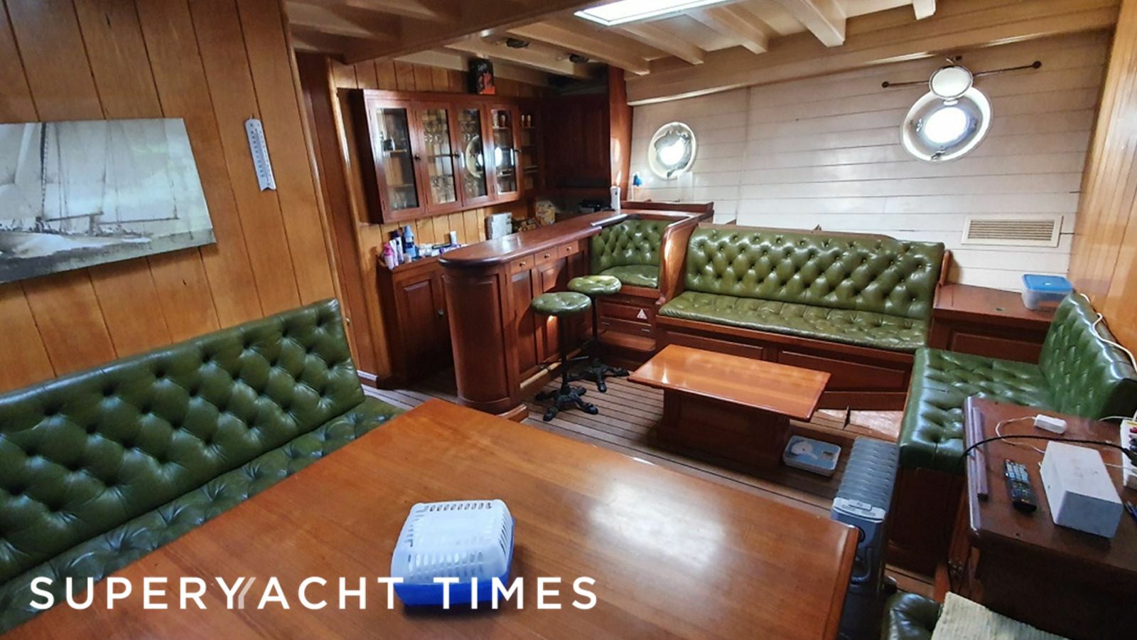 Zaca A Te Moana yacht saloon 