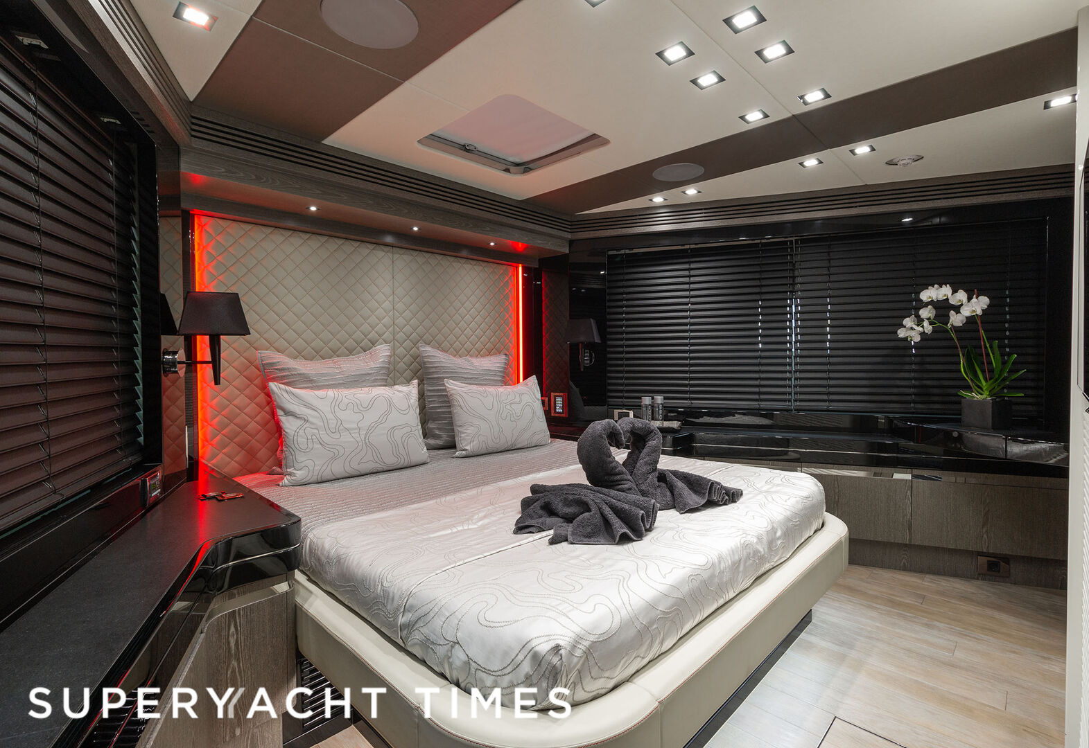 Canelo yacht stateroom 