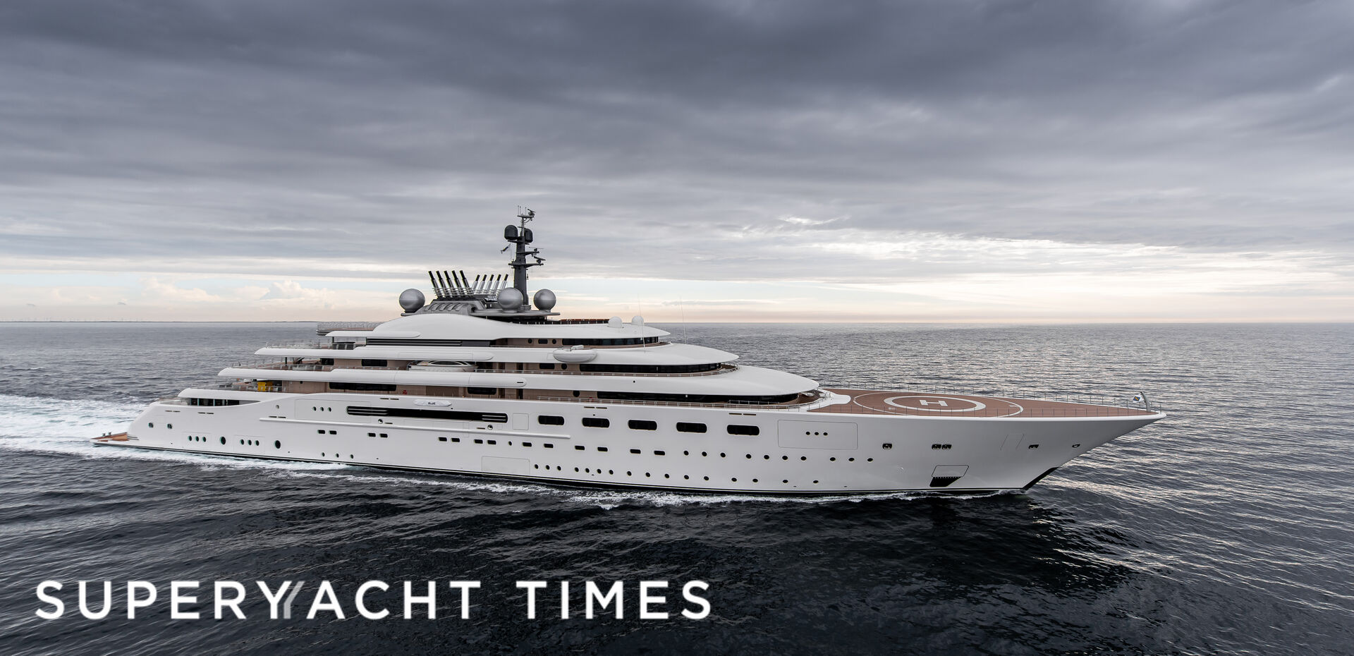洋書 THE WORLD'S MOST EXTRAORDINARY YACHTS hqdefault.jpg