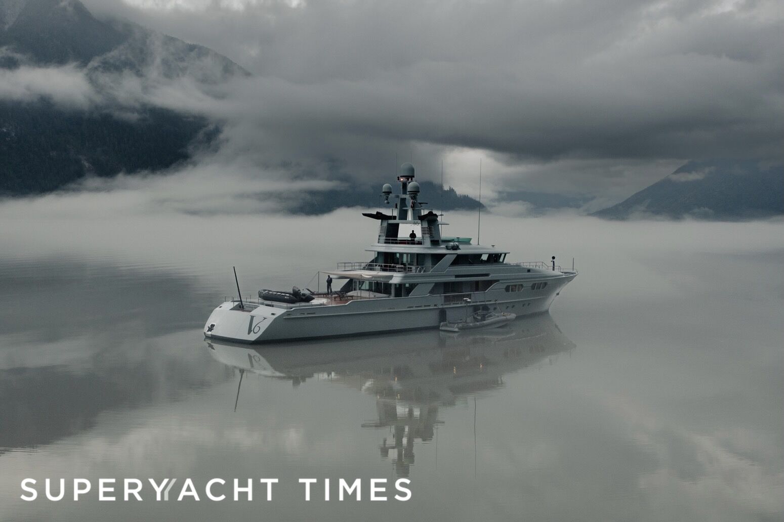 49m explorer yacht V6 in the Waddington harbour