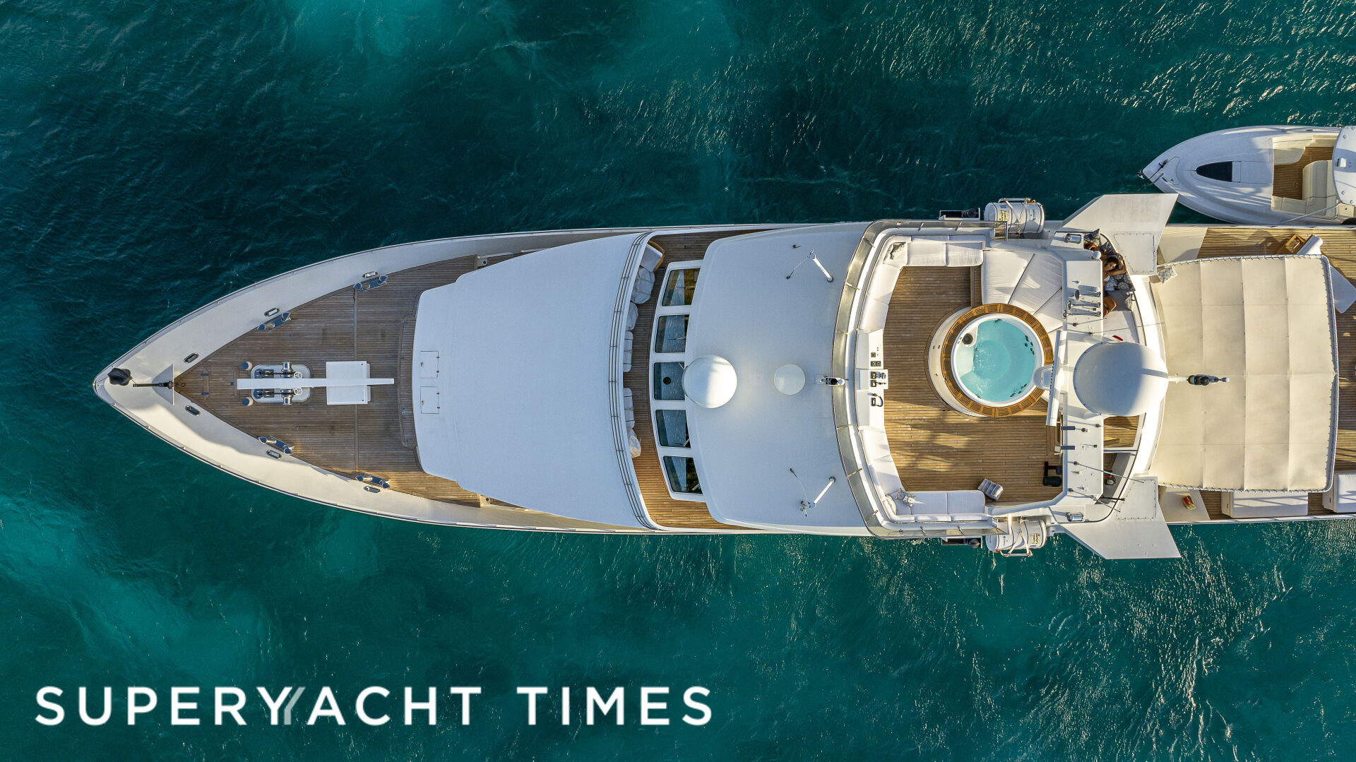 Lionshare yacht anchored